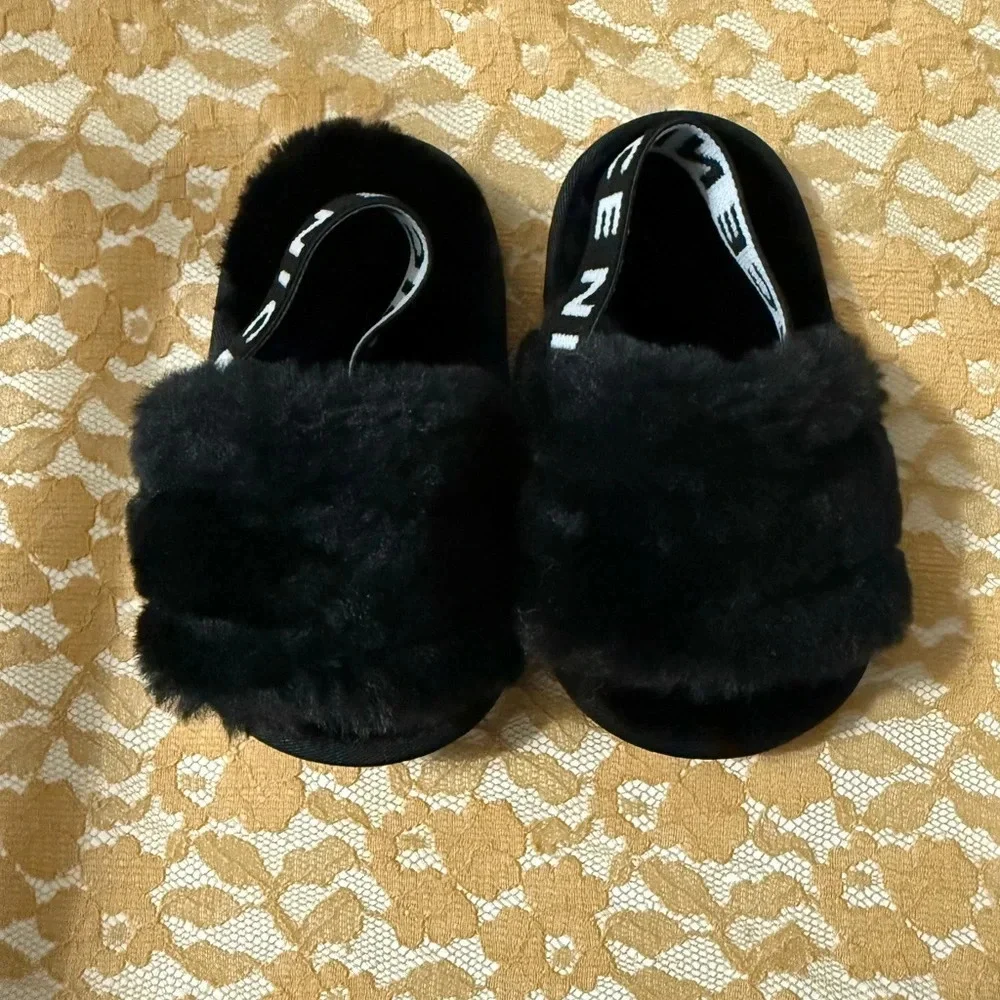 Black Faux Fur slides crib shoes 6m-12m